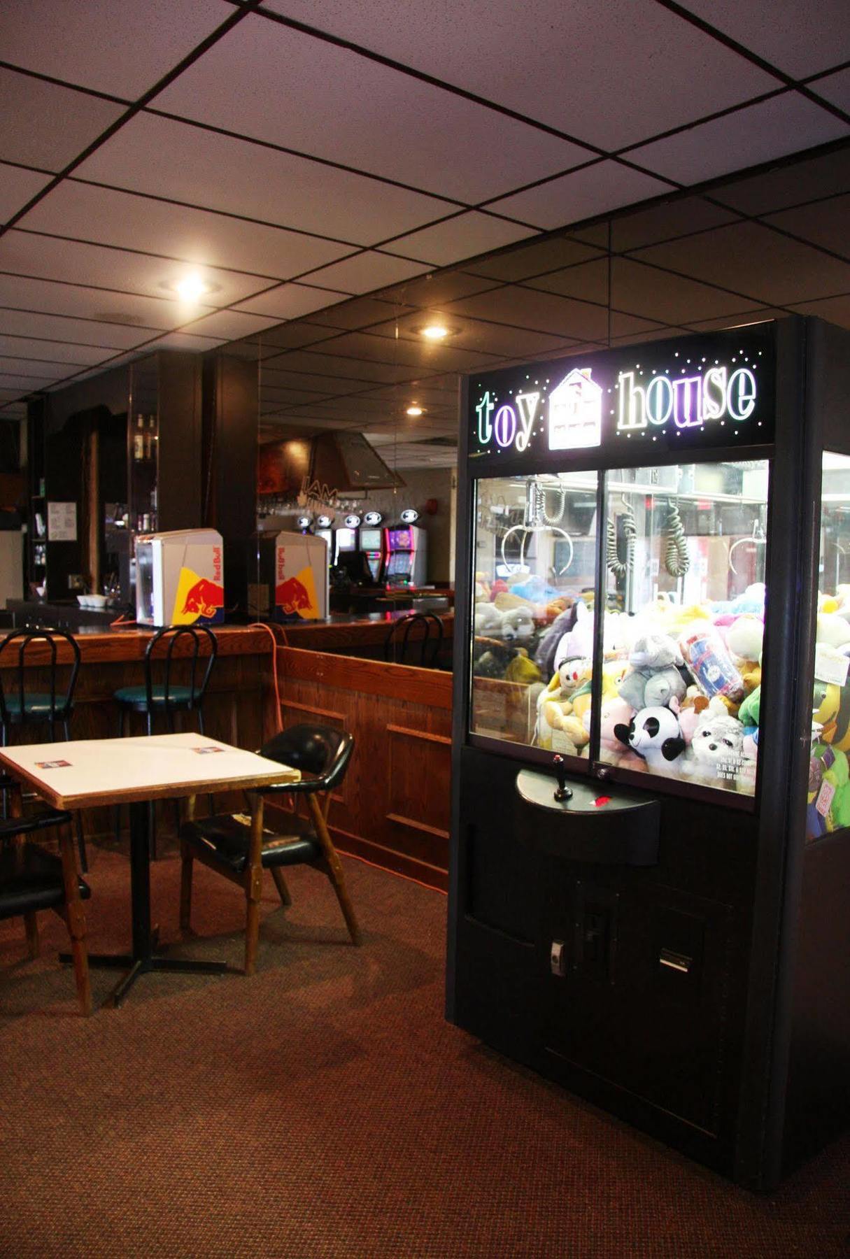 Springs Motor Inn Wainwright Екстериор снимка