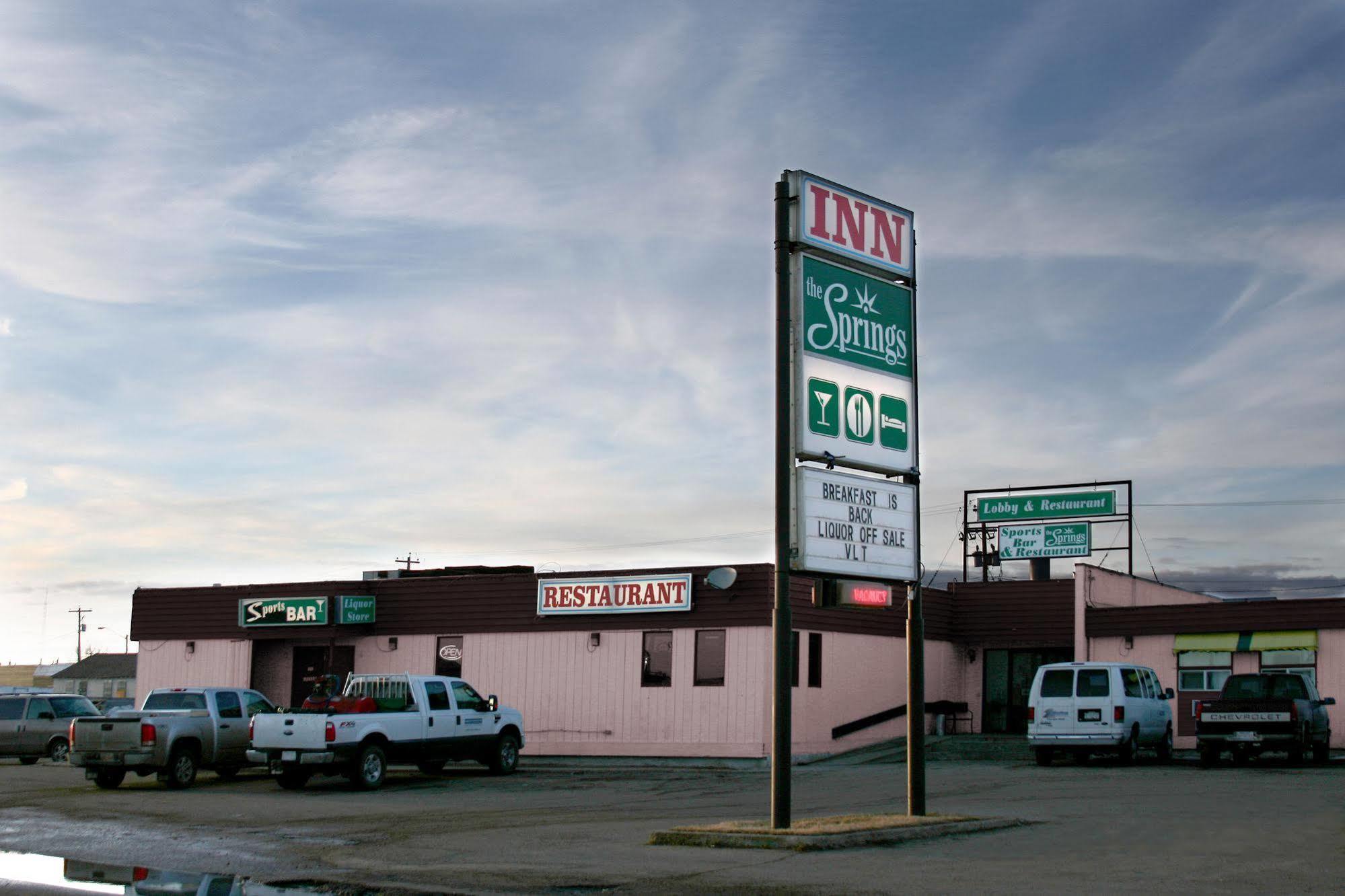 Springs Motor Inn Wainwright Екстериор снимка