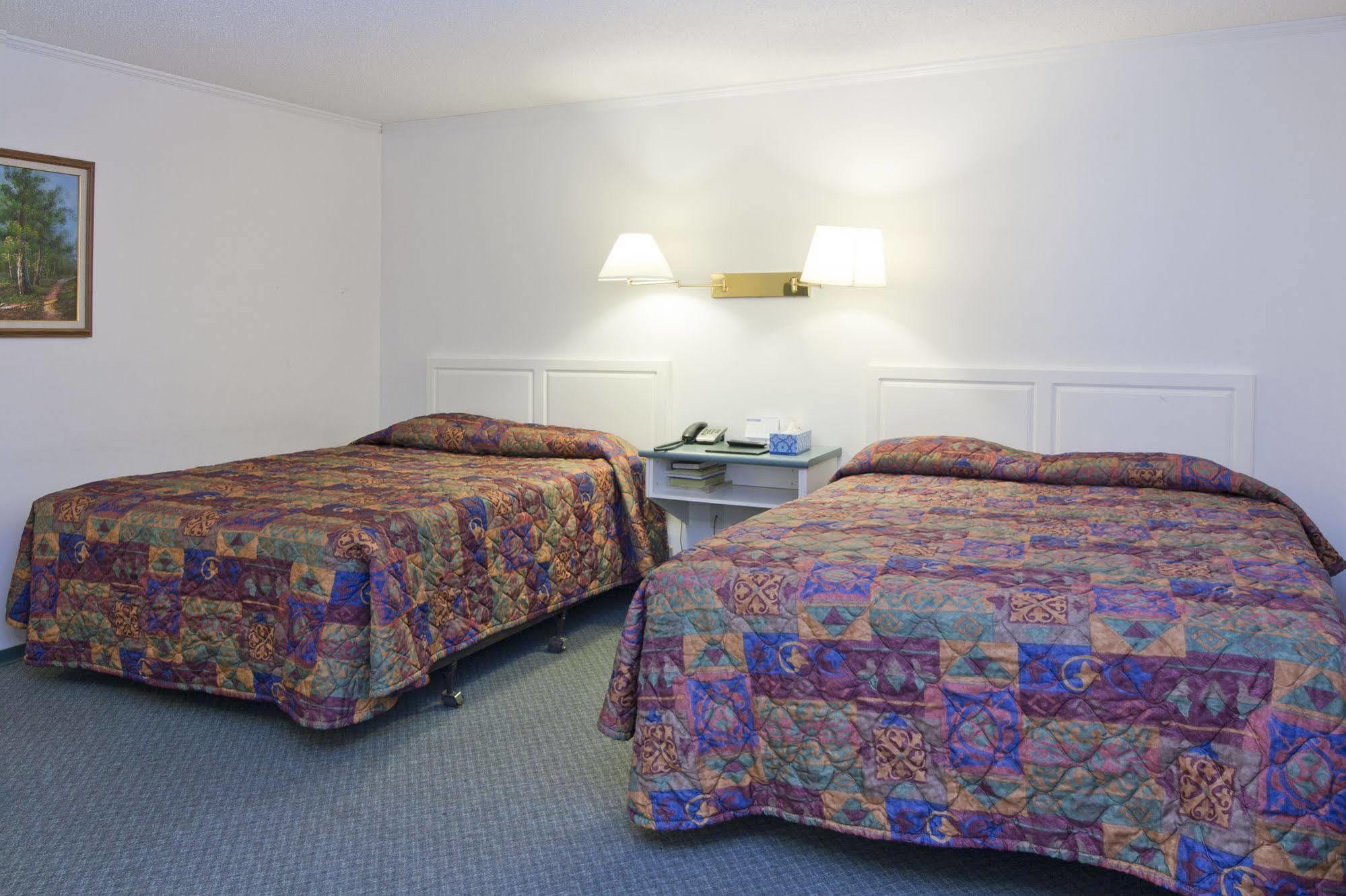 Springs Motor Inn Wainwright Екстериор снимка